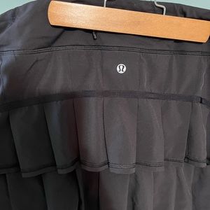 Lululemon skort: Ruffle Butt tennis skirt size 10L